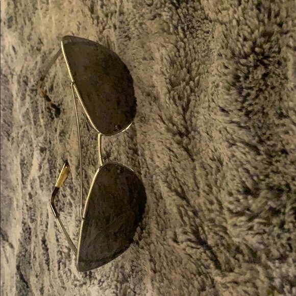 Prada sunglasses - Picture 5 of 6